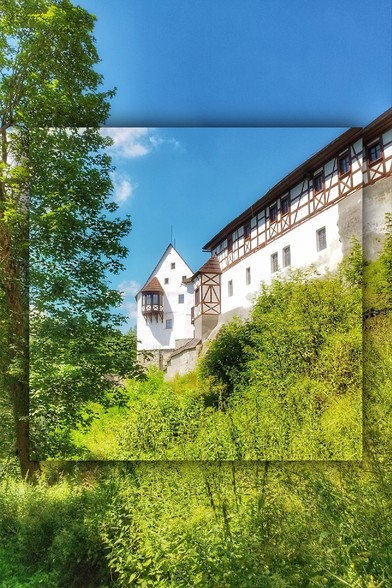 Schloss Seeberg in der Tschechischen Republik gesäumt von Natur.