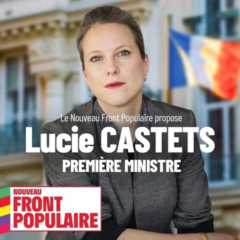 Portrait de Lucie Castets aux couleurs du NFP.