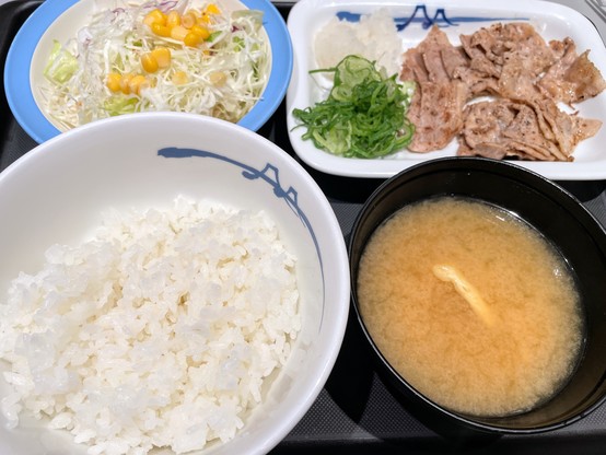 松屋の豚カルビ焼肉定食